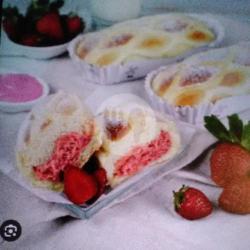 Strawberry Cream Cheese Bun
