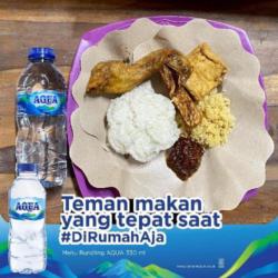 Nasi Jumbo  Kepala Tahu/ Tempe  Aqua 600 Ml