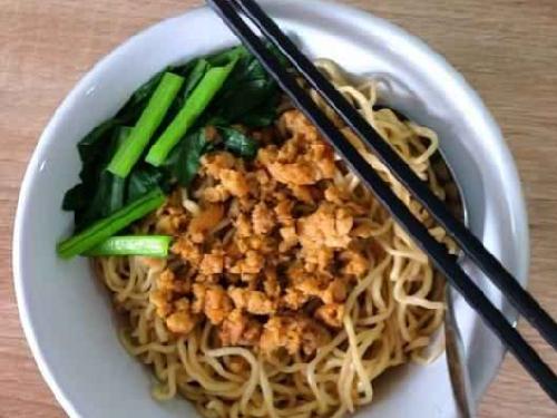 Bakso Benhil Jl Gunung Merapi Ruko Mutiara Palem Blok D1 No 25 Gofood