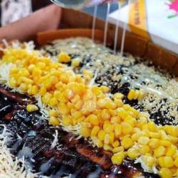 Martabak Jumbo Jagung Stroberi/blueberry/srikaya