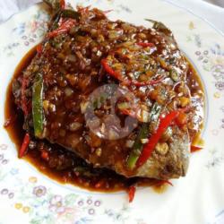 Ikan Bawal Bumbu Lada Hitam