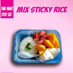 Mix Sticky Rice Strawberry Mango