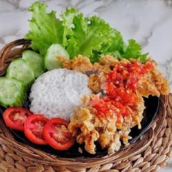 Ayam Geprek   Nasi   Tempe   Tahu   Sambal Merapi