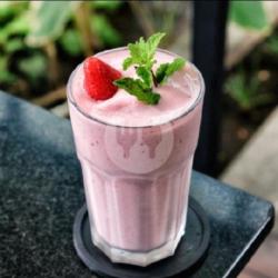 Banana Strawberry Smoothies