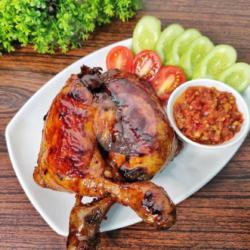 Ayam Bakar Paha Madu   Lalapan