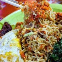 Mie Cabe Telor Mata Sapi