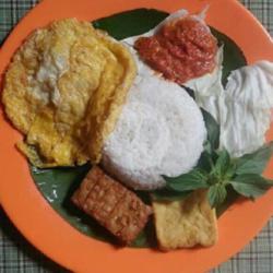 Penyetan . Nasi   Telor   Tahu   Tempe