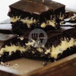 Keju Kacang Coklat Susu
