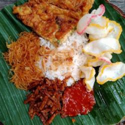 Nasi Uduk Telor Dadar