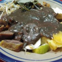 Rujak Cingur   Lontong