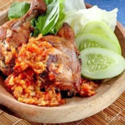 Nasi Ayam Goreng Lalapan