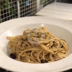 Aglio Olio Spaghetti