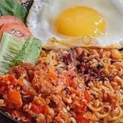 Indomie Telur Chicken Steak Geprek