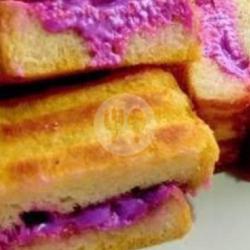 Roti Bakar Taro