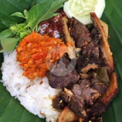 Nasi Serundeng Empal Sambel Bawang