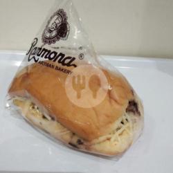 Donat Pisang Coklat Keju