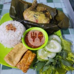 Nasi Pepes Ayam Komplit