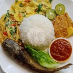 Lele Telur   Nasi