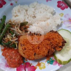 Nasi Ayam Serondeng