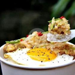 Nasi Ayam Krispi Telur Asin Telur Mata Sapi