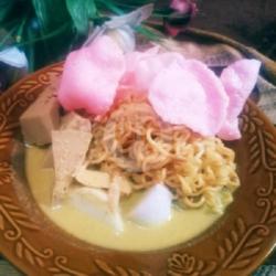 Lontong Indomie Gulai Nangka   Telur Ceplok