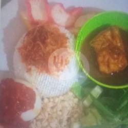 Nasi Ulam   Telur Balado   Semur Tahu  Air Gelas.