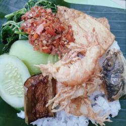 Nasi Tempong Jumbo Udang Sambel Terasi Ndower