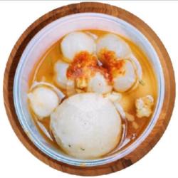 Cilok Kuah Kaldu Isi Bakso