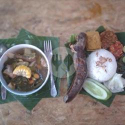 Paket 2 (nasi   Lele   Tahu   Tempe   Sayur Asem   Sambal   Lalapan)