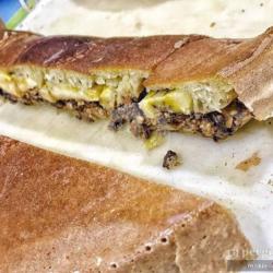 Martabak Manis Pisang Kacang