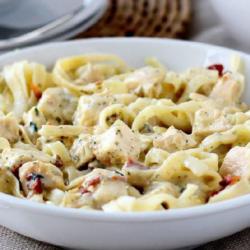 Creamy Chicken Carbonara