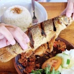 Ikan Belanak Ngendhog Goreng