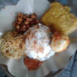 Nasi Uduk Dan Telur  Bulat  1 Gorengan (bakwan / Tempe)