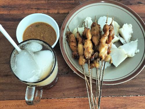 Sate Ayam Khas Ambal Mas_Tri, Surotrunan,Alian,Kebumen