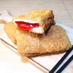 Roti Goreng Strawberry Kepo