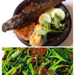 Nasi Lele   Tumis Kangkung