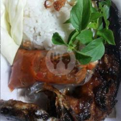 Nasi Uduk Lele Bakar
