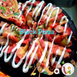 Black Pizza (meatlover) Kecil