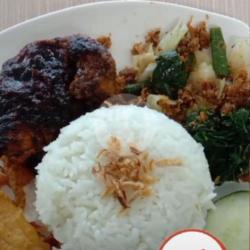 Nasi Urap Ayam Bakar Ekonomis