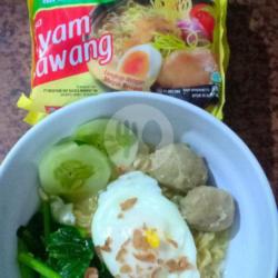 Mie Indomie Rasa Ayam Bawang   Telor   Pentol