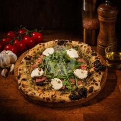 Mortadella Al Pesto Pizza