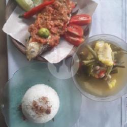 Pecak Bandeng   Nasi   Sambel Terasi   Sayur Asem