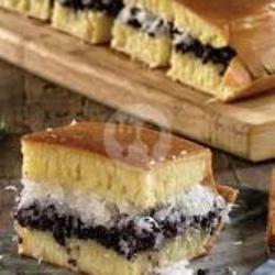 Martabak Manis Ketan Susu Spesial