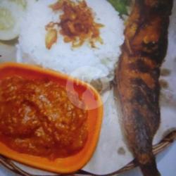 Nasi Uduk  Lele Goreng