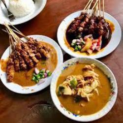 Sate Kambing   Tongseng/tengkleng   Nasi   Minuman