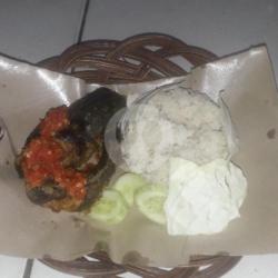 Lele Goreng Geprek Kremes  Nasi