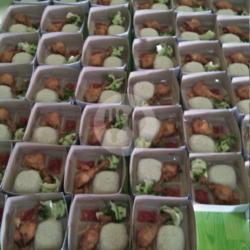 Nasi Ayam Paha Goreng/bakar