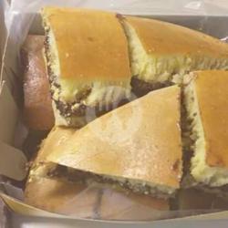 Martabak Kacang Coklat