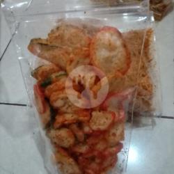 Krupuk Seblak Pedas Jeruk Purut