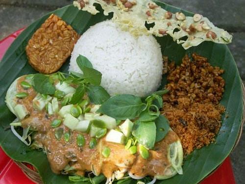 Nasi Pecel Dendeng Ragi